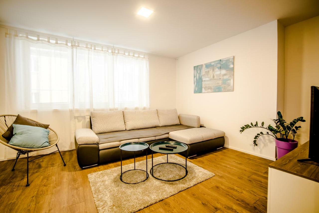 Central Apartments By Kovee Pozsony Kültér fotó